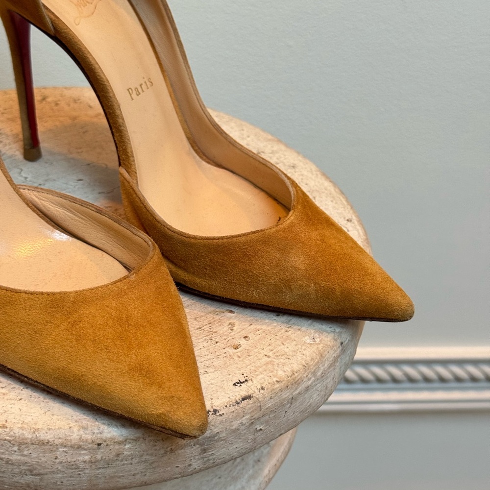 Christian Louboutin Mustard Suede Iriza 39EU - Picture 4 of 7